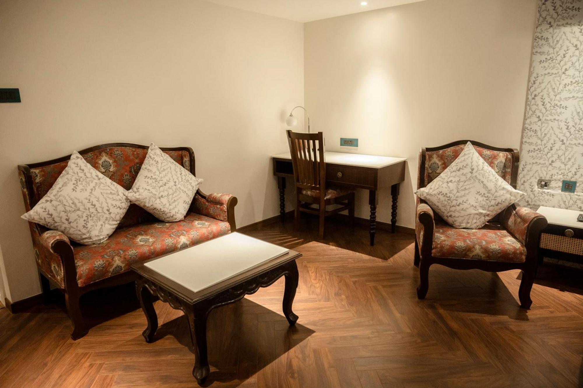 Hotel Lake View Baharampur Luaran gambar